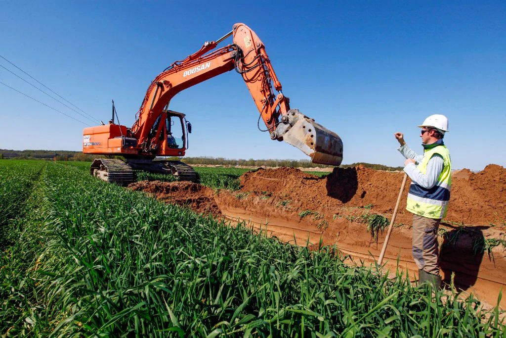 Pelle mécanique Doosan DX340LC avec chef de chantier