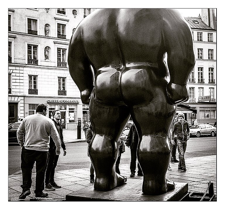 Avoir les épaules larges